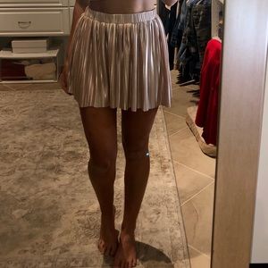 RENVY Pleated metallic blush mini skirt